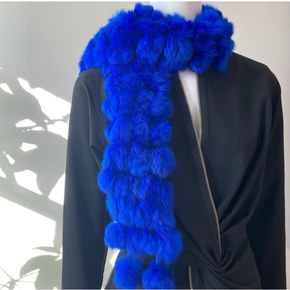 Real Rabbit Fur Scarf in Royal Blue NWOT - Picture 2 of 4